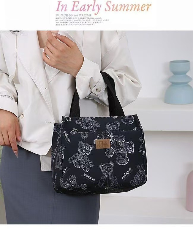 New handbag bento for mommy and office workers. Oxford cloth with rice for work. Fashionable lunch box with large capacity undefined