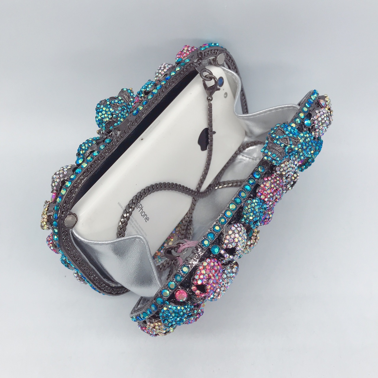 Túi clutch nữ đính đá pha lê họa tiết đầu lâu ma, phong cách Âu Mỹ, kích thước 15×9.5×4.5 cm — Màu đen