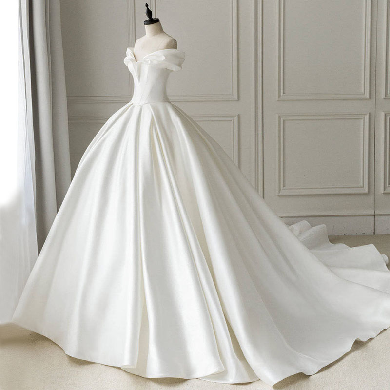Vestido de novia de satén francés 2024 nuevo nupcial fuera del hombro simple Salida de banquete de boda de hilo Super Hada plisada entrega de una pieza image 8