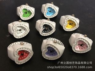 ebay�����Q�Wվ���u����ָ�� �r�е��Ͱ�ɫ��ɫ��ָ�� 8ɫ