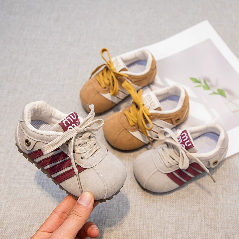 Детская обувь по нраву 2025 новая корейская версия кроссовок Wild Baby Baby Bunny Bunny Boy Akan Shoes