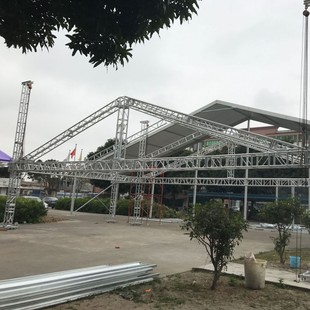 ���b���N�ӿڑ����ݳ�����չ�[�� �����X�Ͻ�truss�����