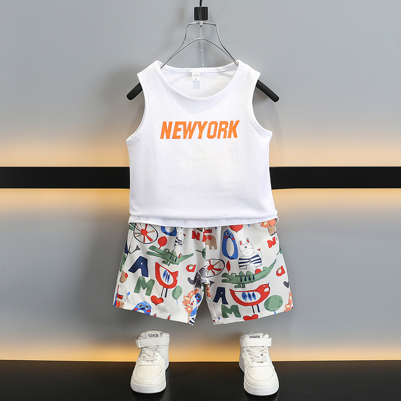 7306 Traje de camisa estilo playa para niños Vestido de verano de manga corta Camisa guapa Pantalones cortos Traje de tres piezas para niños junto al mar