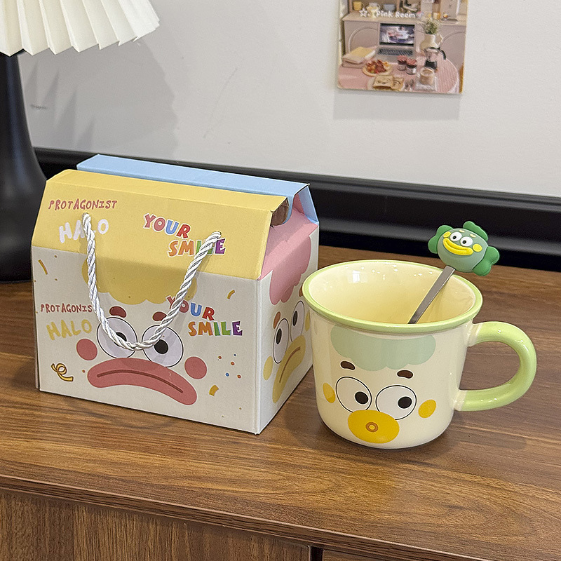 かわいい萌えピエロマグカップのアイデアは、カップセラミックの蓋付きスプーンカップルストローカップの誕生日プレゼントを責めます|undefined