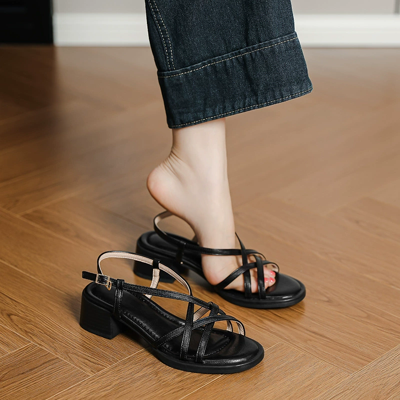 Удобные и не уставшие ноги на мягком подошве с толстыми каблуками с открытыми пальцами сандалии женские новые летние тонкие полосы плетеные средние каблуковые римские туфли женские наружные