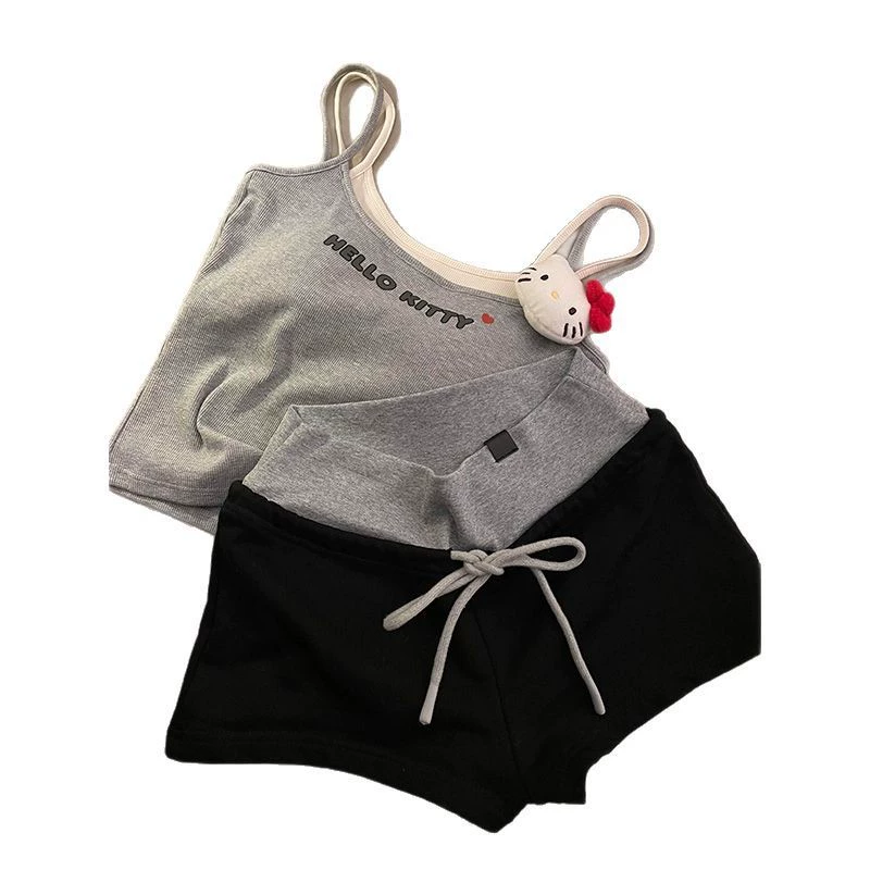 Пижамный набор (Hello Kitty) с топом на чашках и шортами, кукла, размеры M–2XL