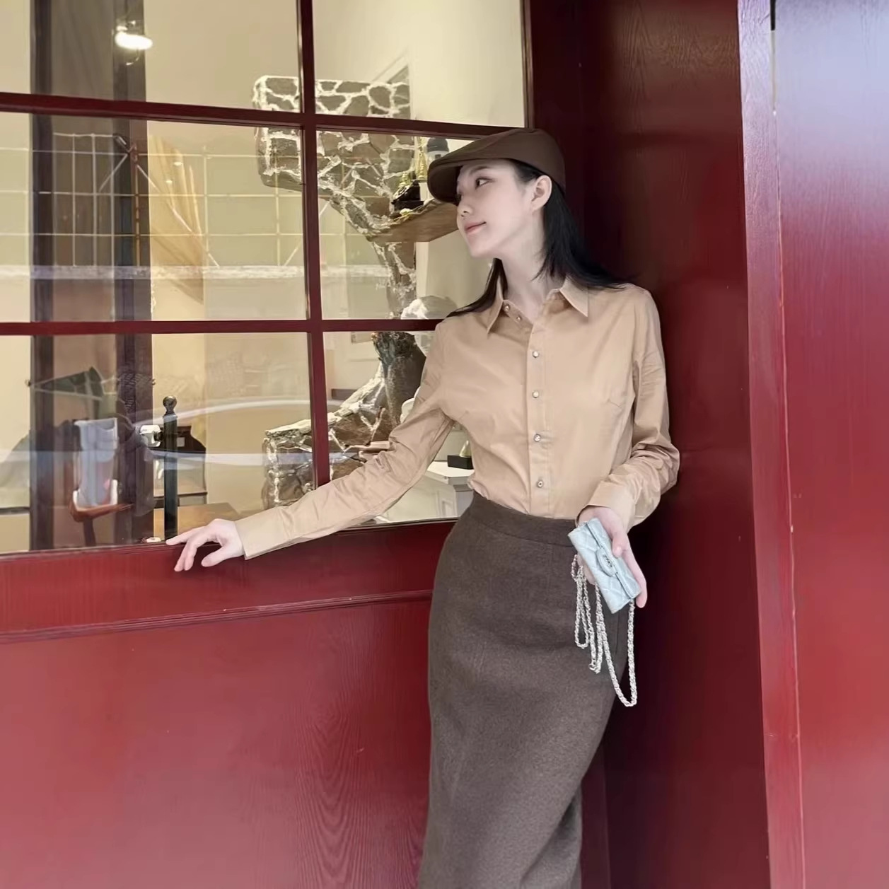 Áo sơ mi nữ dài tay trơn màu kaki cao cấp dáng suông — màu kaki
