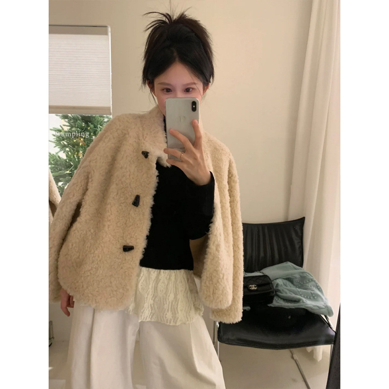 100% sheep wool, horn-button closure, winter shearling fur coat, women's, 2026 autumn/winter new collection