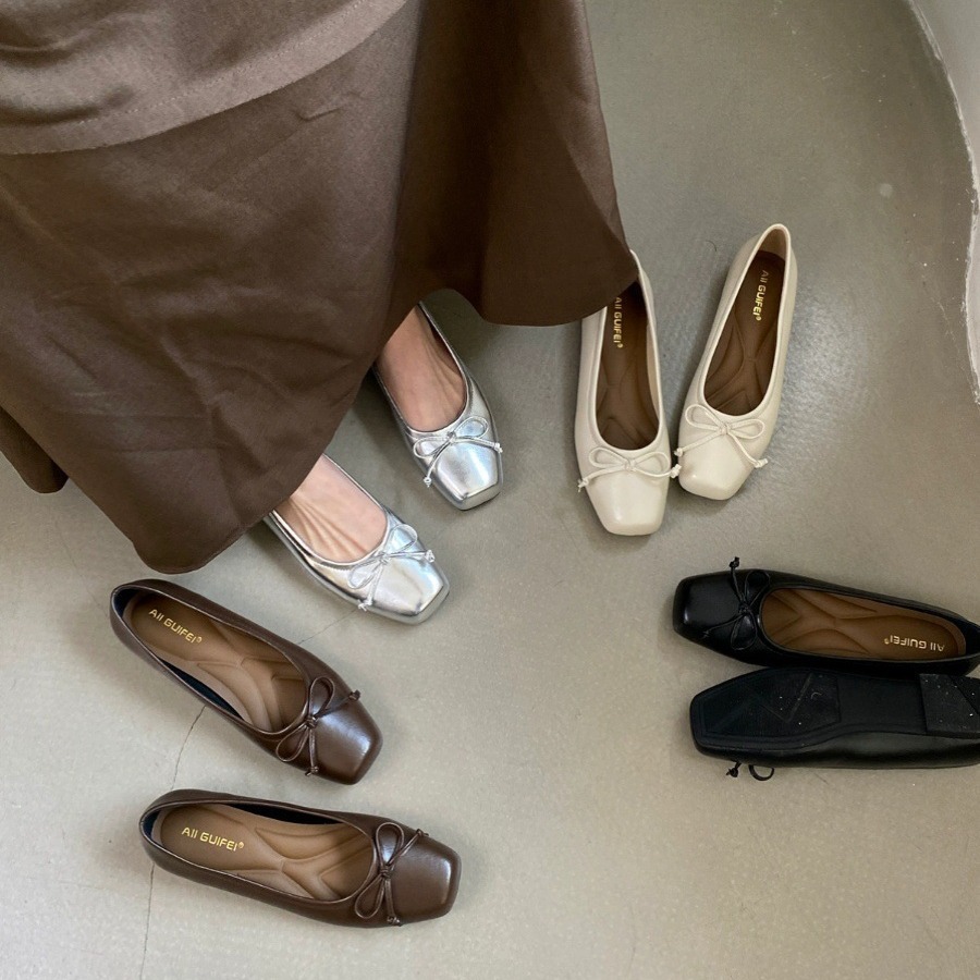 여성용 요정풍 부드러운 신발 2026년 봄 신상 리본 스퀘어토 플랫 슈즈 실버 컬러 얕은굽 콩슈즈