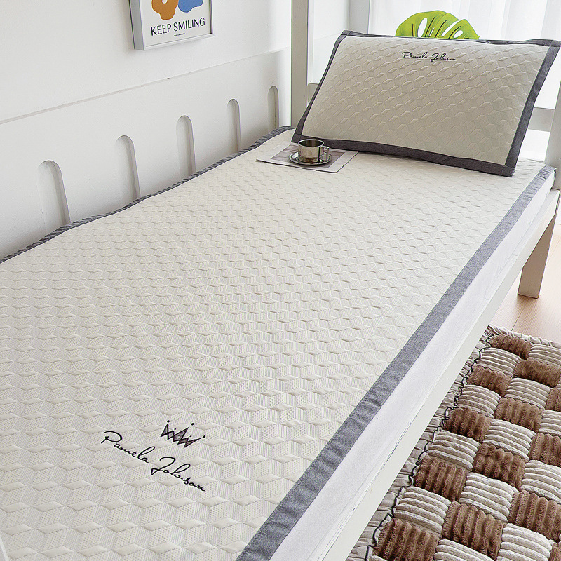 Clase A dormitorio de estudiantes estera de seda helada, fresco en verano, estera de guisantes con aire acondicionado, litera individual de dos piezas, lavable a máquina