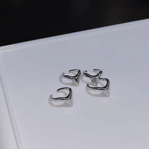Super cool European and American fashionable ins Internet celebrity same model Millennium hot girl y2k earth cool blade metal tail ring fingertip ring