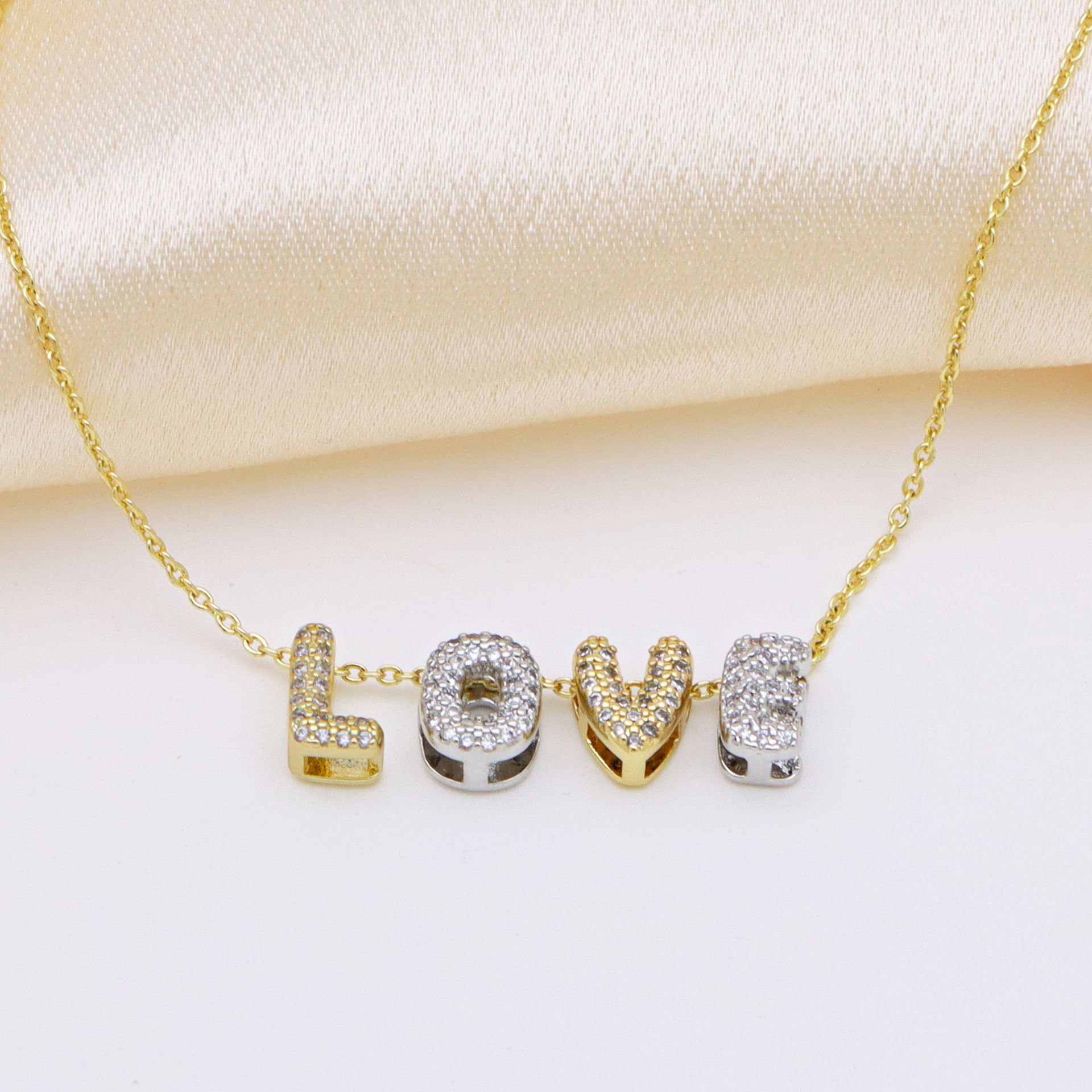 4g Weight Beads, Chain Jewelry Making Type 6*8mm, 8 * 8mm Jewelry Making Size Center-Drilled Drill Orientation Zircon Inlay Material DIY Jewelry Accessories Classification cable chain Chain Type 1 Piece Quantity Copper Material Letter, Heart Shape Pattern Inlay Design Simple Style, IG Style Style 1 Piece 6*8mm 8 * 8mm Copper Zircon Letter Heart Shape DIY Jewelry Accessories Beads Chain 4