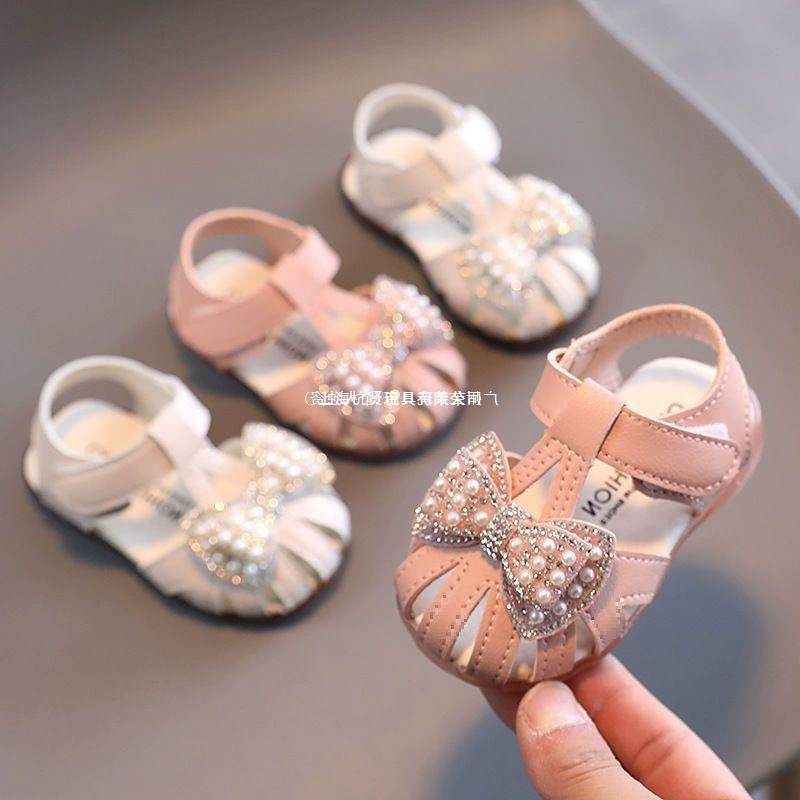 Детские сандалии, обувь принцессы, летняя обувь для девочек на мягкой подошве, обувь для малышей одного года, детские сандалии Baotou для девочек