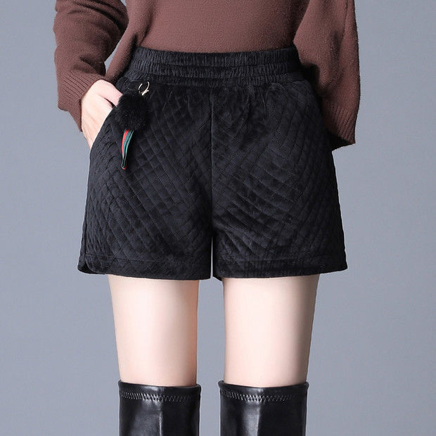 Velvet Shorts for Women 2026 New Style Loose Slimming Casual Korean Style Outerwear Mom's Base Boot Shorts Wide-Leg