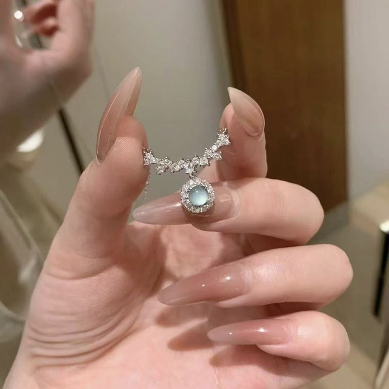 マーメイドシーブルー天使の涙ペンダント、小さな新鮮なデザインのペンダント、ファッショナブルでクールな鎖骨チェーン|undefined