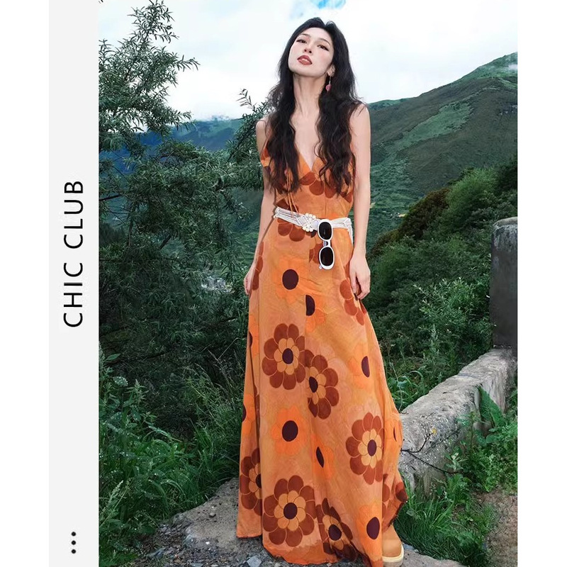 Thailand Travel Niche Printed Dress Is Suitable for Taking Photos on Seaside Vacation. Temperament V Neck White Beach Dress Thailand Travel Niche Printed Dress Is Suitable for Taking Photos on Seaside Vacation. Temperament V Neck White Beach Dress