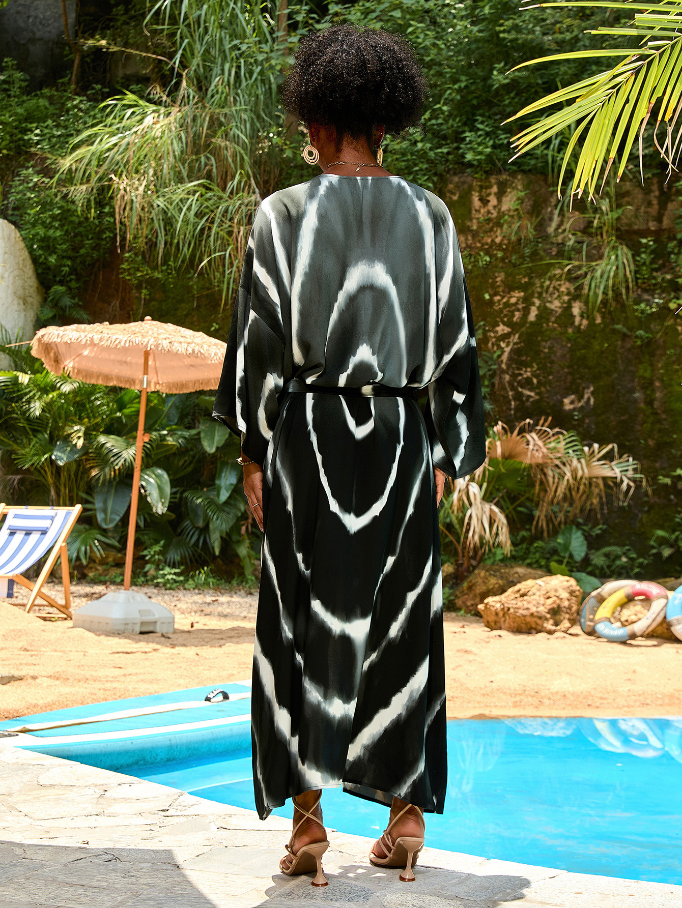 2025 nueva camiseta de playa europea y americana transfronteriza vacaciones bikini camiseta protector solar abrigo de baño BT802-1