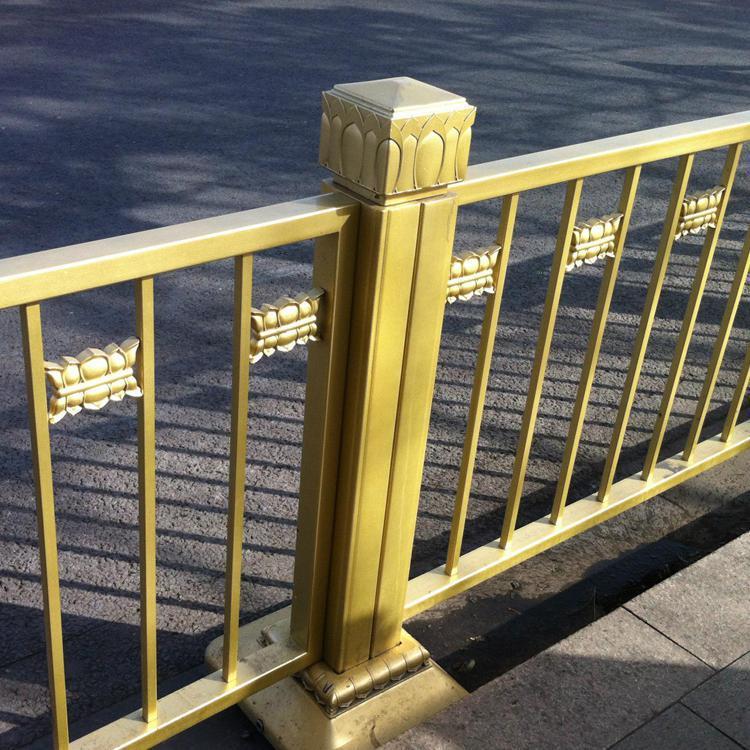 供应人行道隔离护栏市政交通护栏喷塑道路护栏固定式车行分隔栏