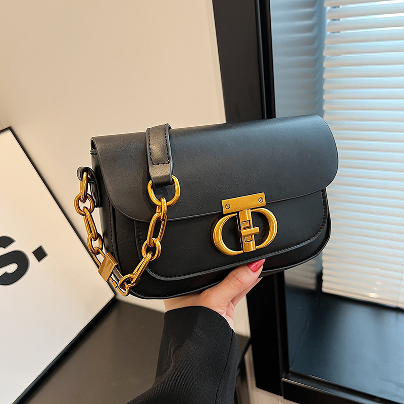 輕奢包包女2024春夏新款腋下包百搭時尚通勤斜挎包鏈條單肩小方包