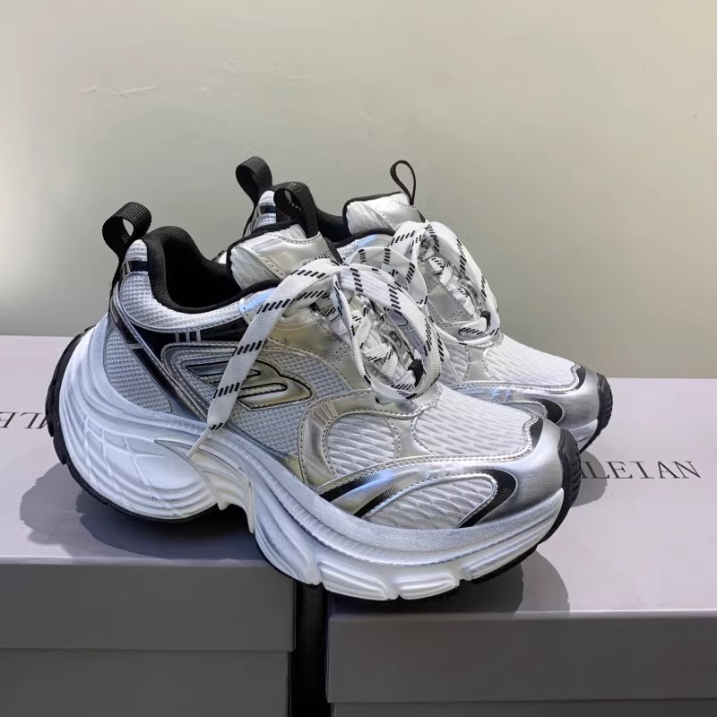 趙露思同金のお父さんの靴の女性の2024秋冬の金の爆発的な爆発の超火の百合の厚い底の高くなる運動のレジャーの靴