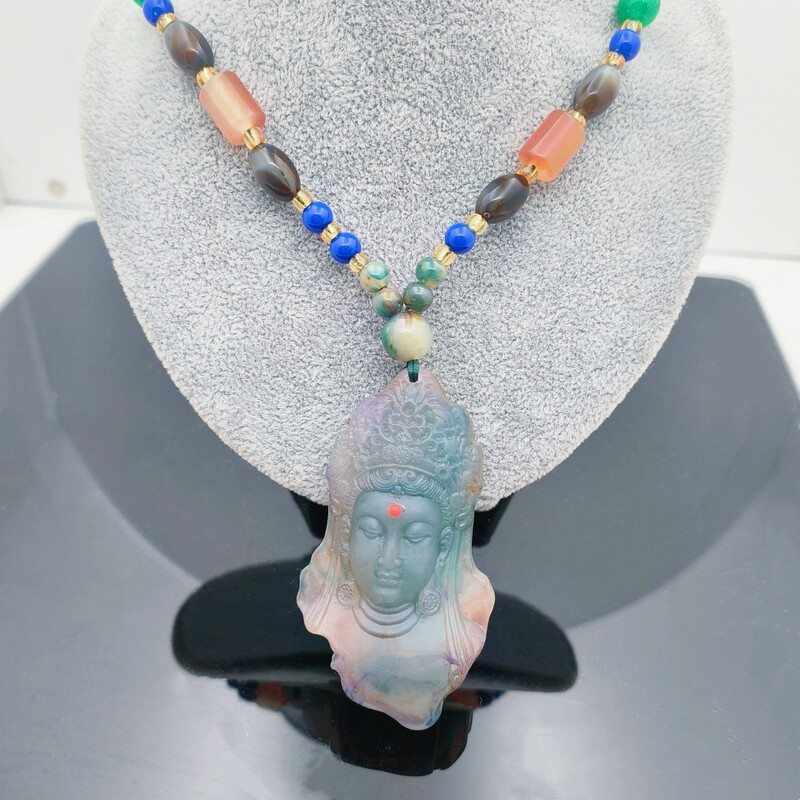 模造カラフルな斑点石彫刻ネックレス普賢観音仏像セーターチェーン風景男性と女性のドラゴンブランドライブブロードキャストペンダント|undefined