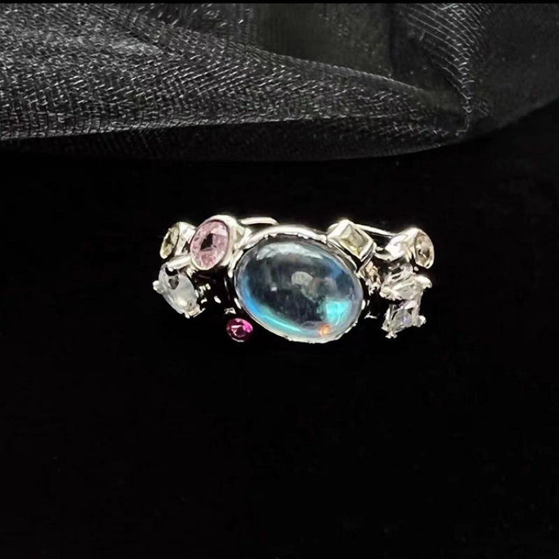 Anello in polvere di zirconi e diamanti color pietra di luna opale di Hyuna per donna Instagram Lava Stone, con_voghion.com