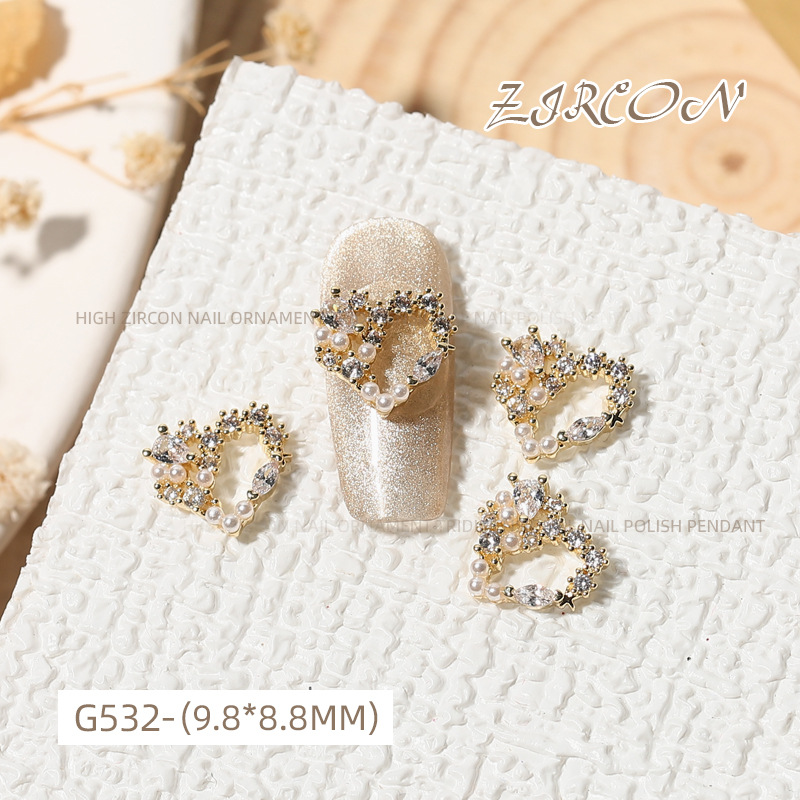 Internet Celebrity full Diamond Love circón Luz de lujo joyería de uñas perla colgante de metal en forma de corazón diamante oro plata fototerapia Decoración