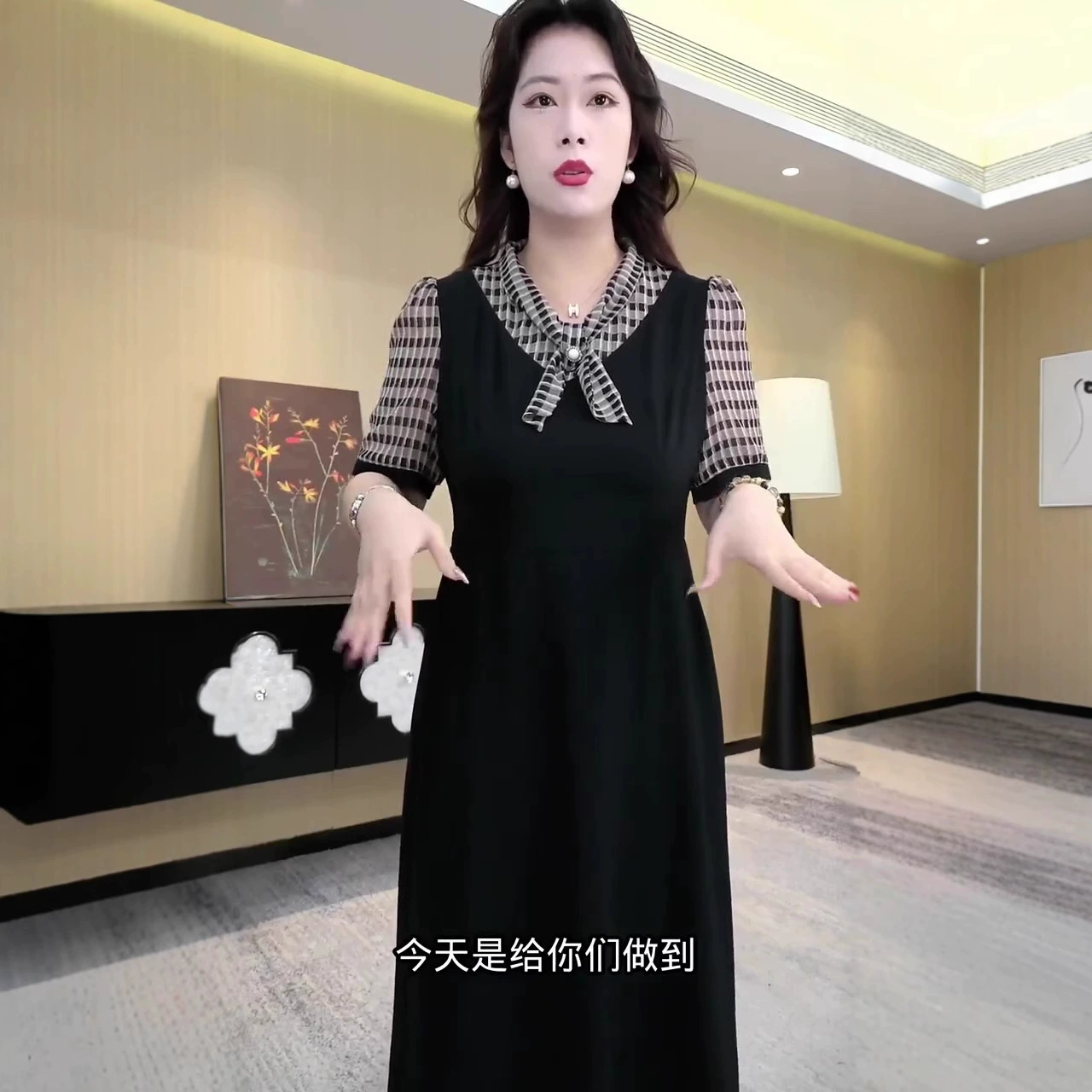 Летнее платье 2025 года, новый французский стиль, высококачественный шифон, простой крой, повседневный стиль, большие размеры, модная женская одежда