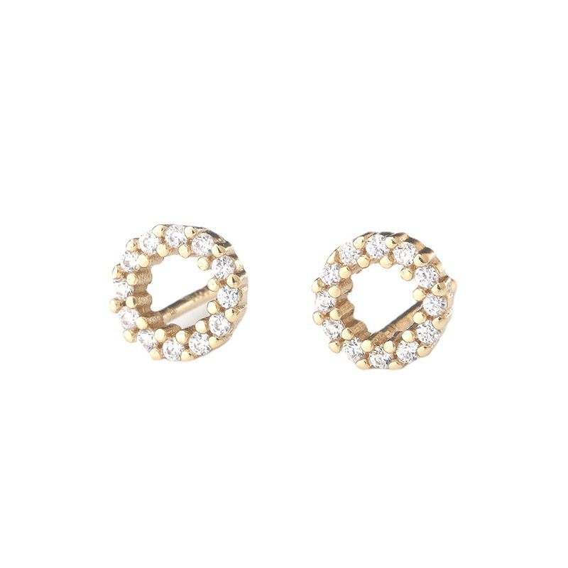 Cubic Zirconia And Pearl Stud Earrings For Everyday Elegance_voghion.com