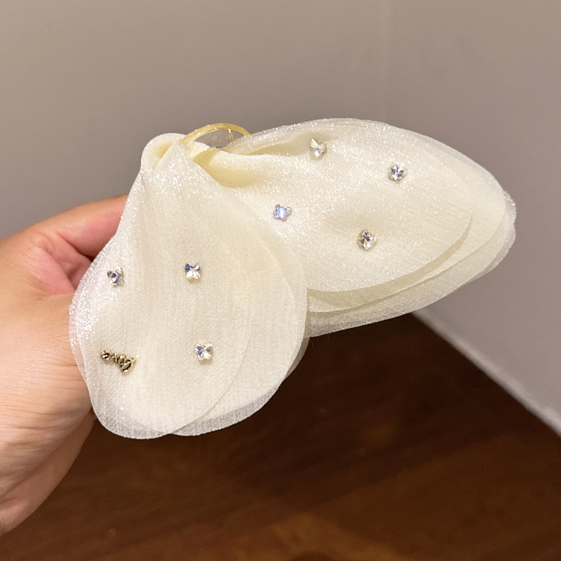 075 белая заколка для хвоста в форме бабочки