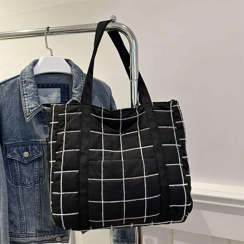 Bolsas de moda de gran capacidad de invierno 2024 nuevos versátiles este año populares bolsas de viaje coreanas para mujeres