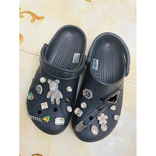 Small briquette fur sneakers flower hole shoes diy accessories slippers sandals decorative buckles shoe buckles cute cartoon shoelace buckles