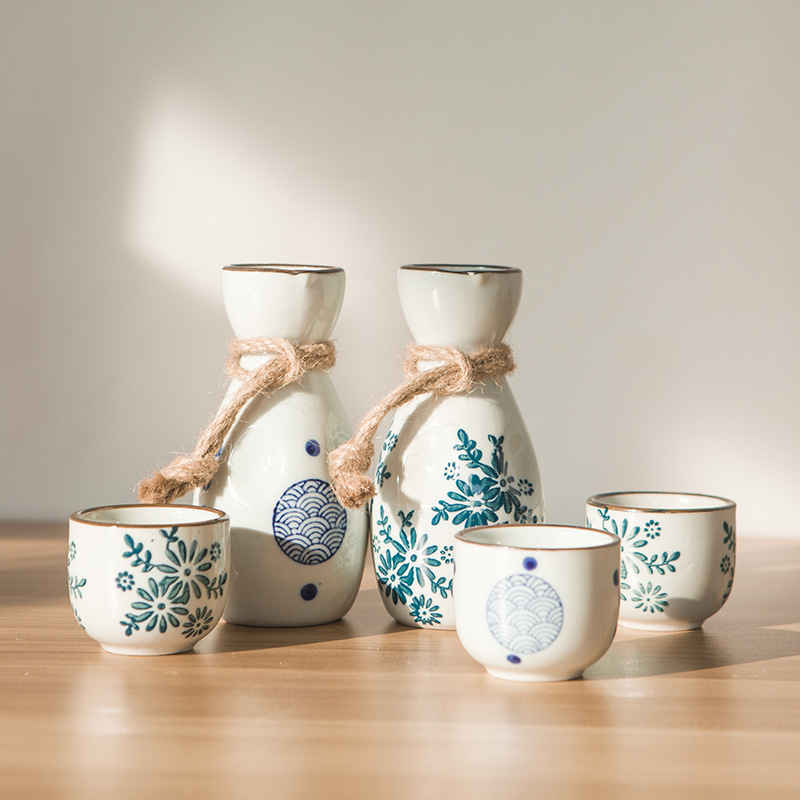 Japanese simple ceramic retro wine set, white wine pot and wine glass, small home hotel, simple restaurant wine set and cup
