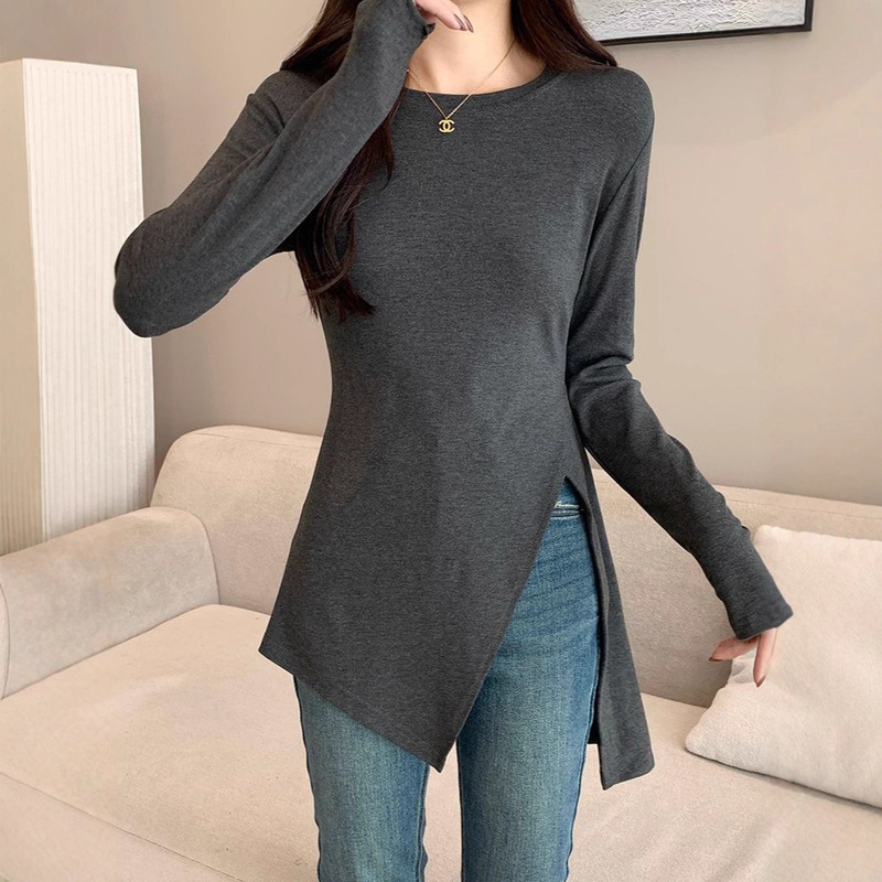 Irregular Long-Sleeved T-Shirt with Side Slits for Women in Autum, Slim-Fitting Round-Neck Bottoming Shirt, Unique Top