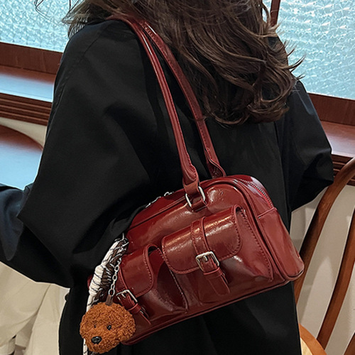 Korean retro one-shoulder underarm bag large capacity commuting versatile stick bag hand-held bowling bag Boston pillow bag