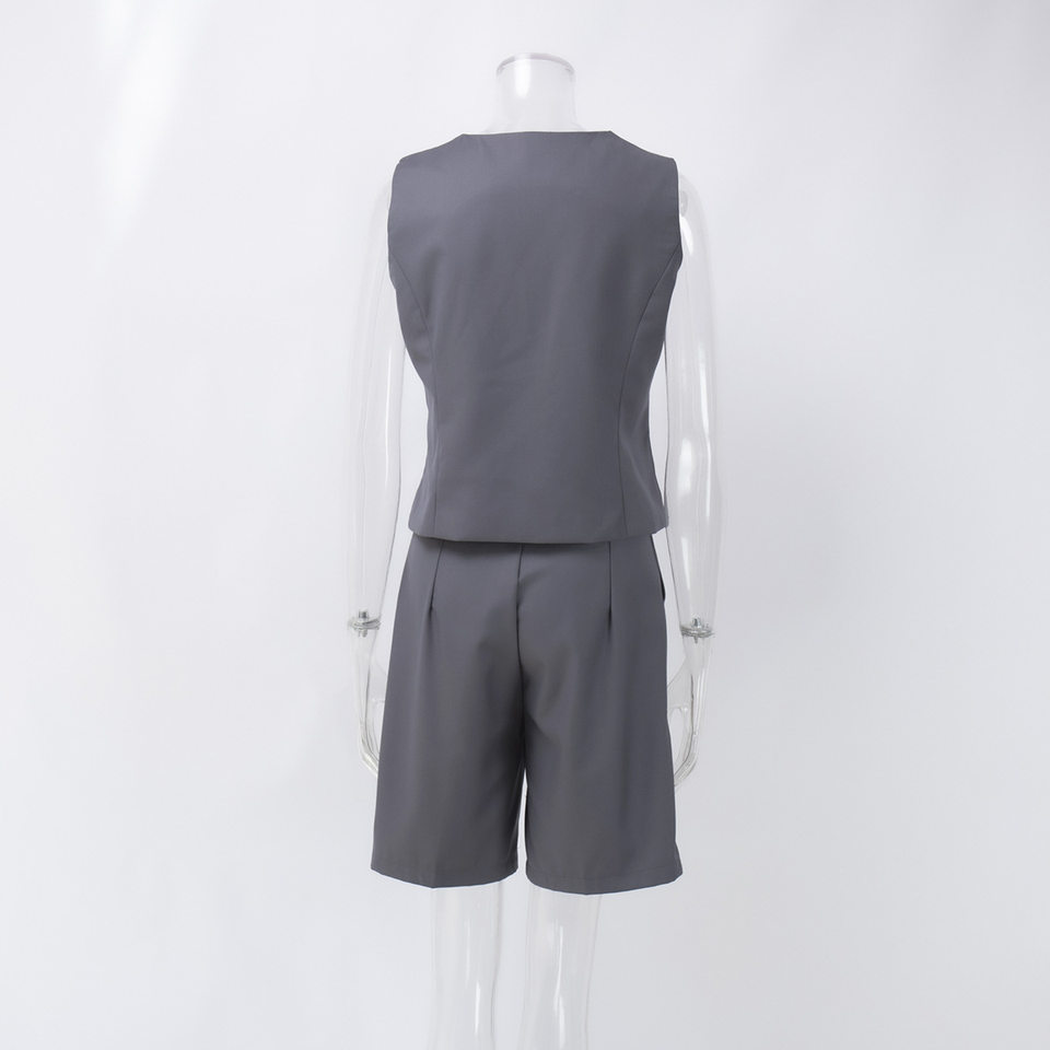Bộ vest nữ áo gile cổ V cài khuy một hàng kèm quần short ống thẳng — Màu trắng, Màu xám, Màu đen (thêm mới) chi tiết 4