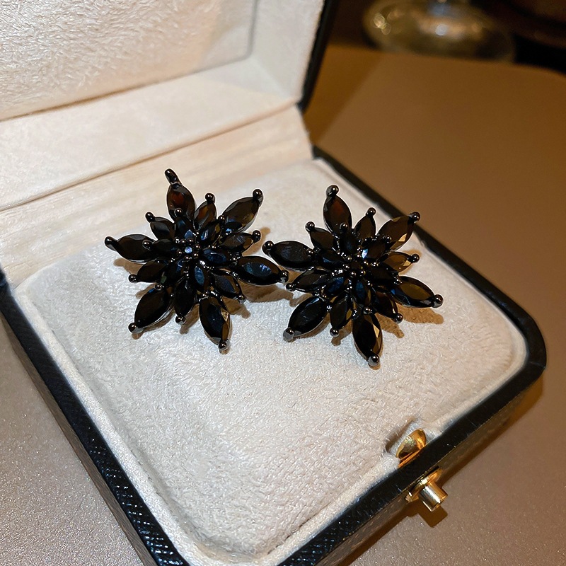 246# Silver Needle-Black-Flowers