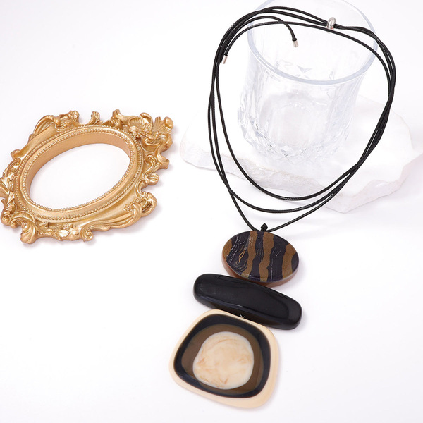 trend retro ethnic geometric fashionable pendant