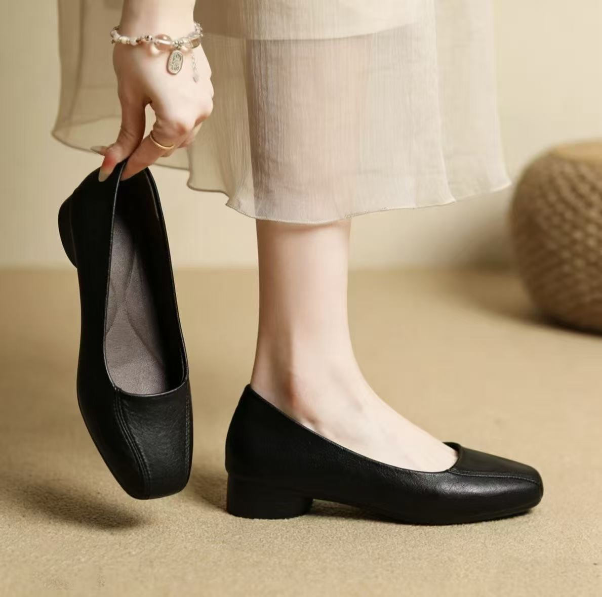 Suela suave francesa zapatos de cabeza cuadrada 2026 primavera nuevos zapatos de cuero poco profundos de cuero suave temperamento universal zapatos de cuero de pie