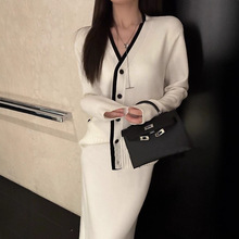 撞色针织开衫套装女秋冬新款气质休闲单排扣V领上衣+半身裙两件套