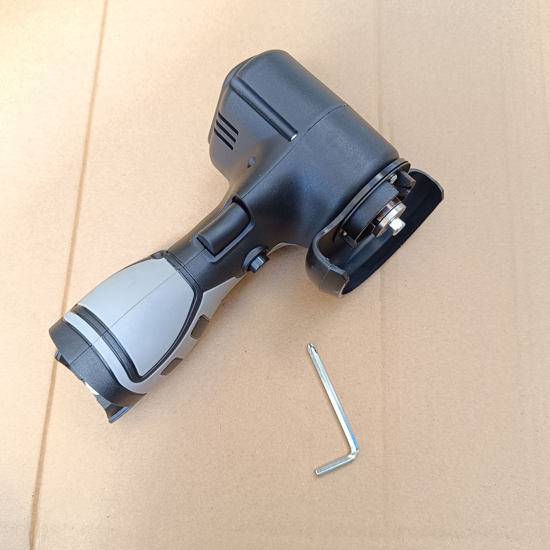 便携式角磨机迷你角磨机大功率强力角磨机手工打磨切割机