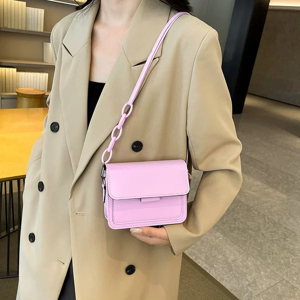 Bag Women's 2024 Summer New Fashionable Ins All-match Wide Shoulder Strap Small Square Bag Fashionable Vintage Shoulder Crossbody Bag