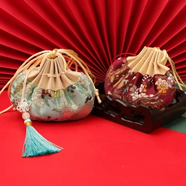 香包/香囊;刺绣工艺品;布艺绣品