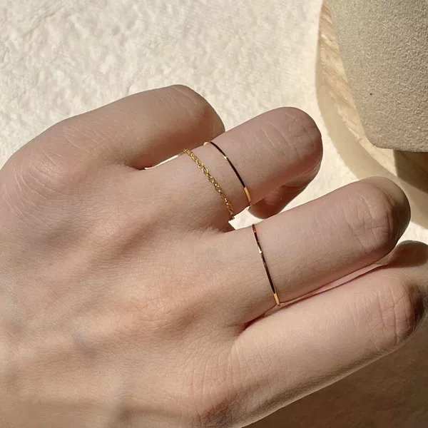 No fading titanium steel extremely fine plain ring ring female niche design cold wind stacked ring high sense line wholesale