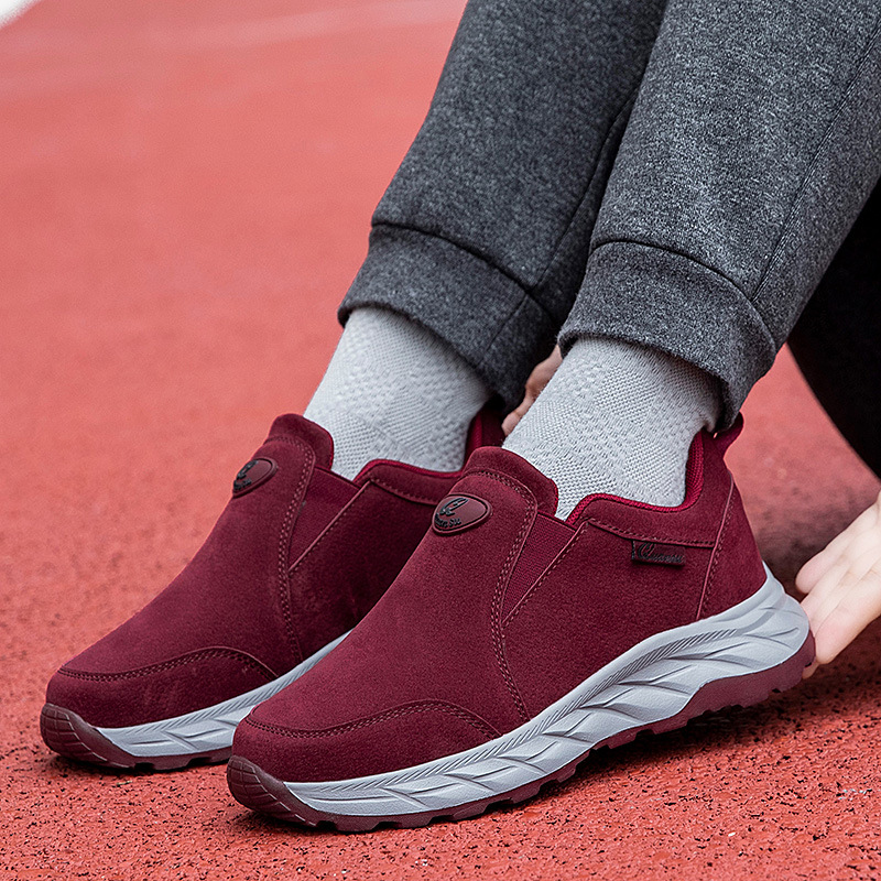 Zapatos de madres de mediana edad primavera y otoño zapatos de mujer ligeros planos 2024 zapatos de suela suave transpirables y resistentes al desgaste