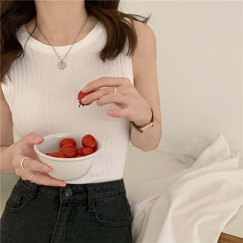 Short, fashionable, ice silk strapless vest for women, summer innerwear round neck undershirt, fashionable plain sleeveless knitwear, trendy 
