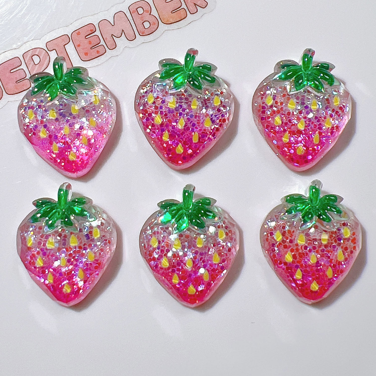 樹脂部品卸売りdiy手作りアクセサリー靴花子供頭飾りクリップ玩具abゴム夜光いちご