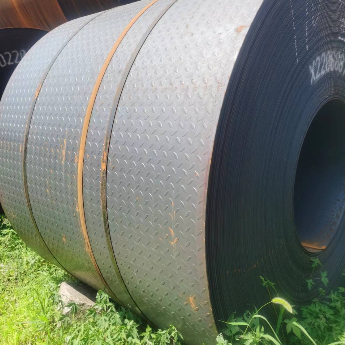 东北辽宁沈阳花纹板防滑楼梯钢板热轧花纹钢板不锈钢板多规格现货