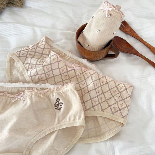 Ka Meow Lazy ~ French Summer Thin Beige Sweet Girl Pure Desire Cute Pure Cotton Crotch Triangle Panties Elastic