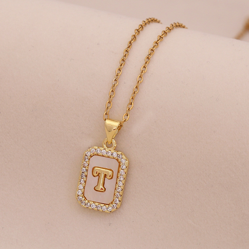 [Bing Meng] 26 シェルレターネックレス レディース ライト ラグジュアリー ハイエンド 18K ゴールド スクエア ペンダント ネックレス N1573|undefined